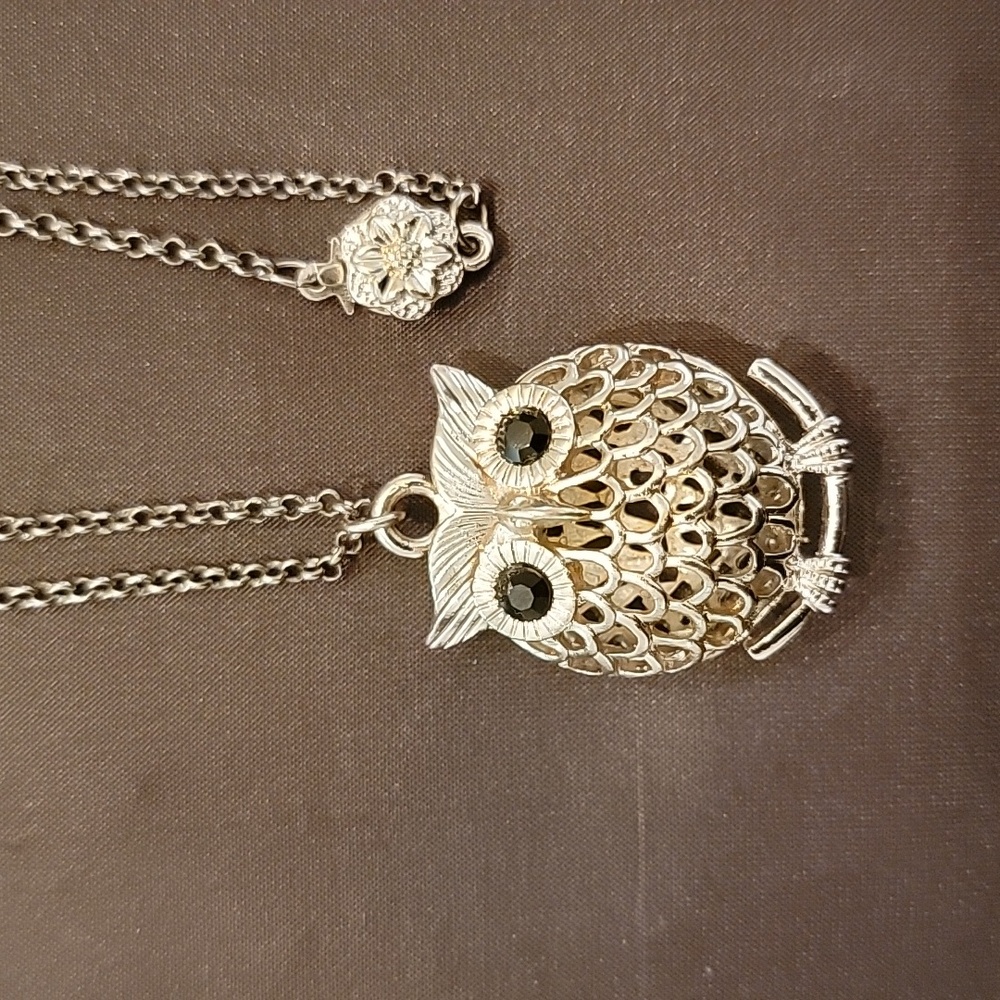 Long gold tone owl necklace